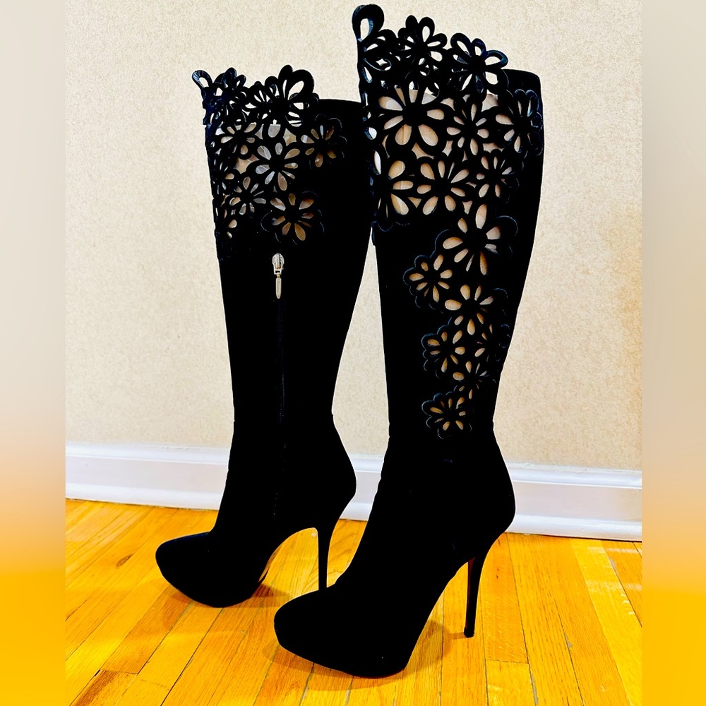 Cesare Paciotti Size 39 Black Suede Laser Cut High Boots
